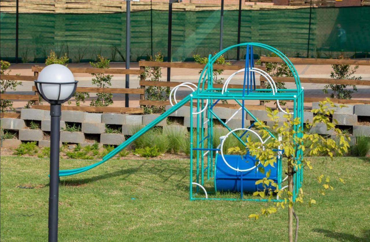 The Blyde Riverwalk Estate, Crystal Lagoon, Pretoria East エクステリア 写真