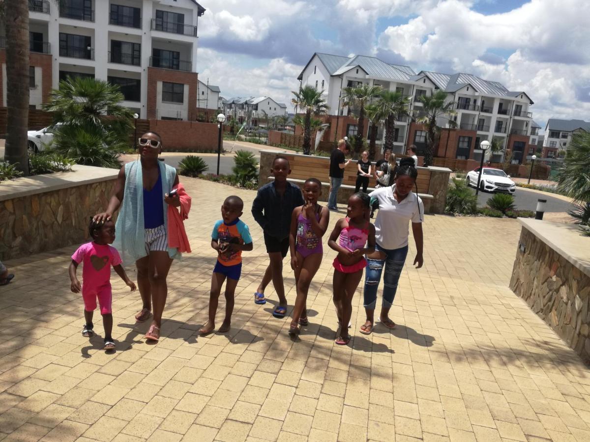The Blyde Riverwalk Estate, Crystal Lagoon, Pretoria East エクステリア 写真