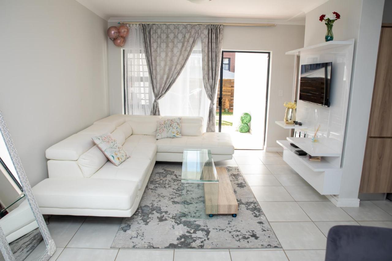 The Blyde Riverwalk Estate, Crystal Lagoon, Pretoria East エクステリア 写真