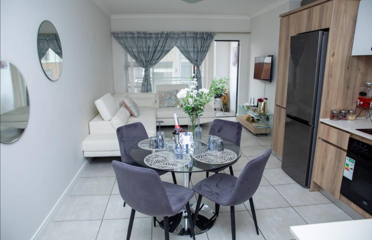 The Blyde Riverwalk Estate, Crystal Lagoon, Pretoria East エクステリア 写真